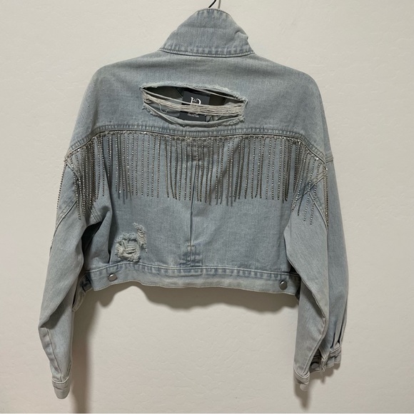 Stylish Light Blue Denim Jacket with Fringe - Picture 12 of 15